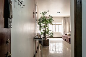 Ape tamanho família com garagem