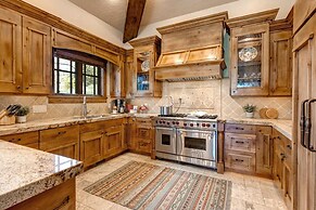 Lookout Drive 5 Bedrooms PLO-6599 by KBM