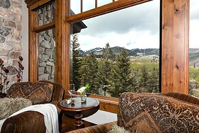 Lookout Drive 5 Bedrooms PLO-6599 by KBM