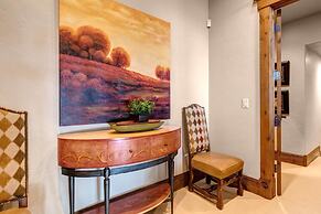 Lookout Drive 5 Bedrooms PLO-6599 by KBM