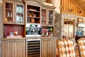 Lookout Drive 5 Bedrooms PLO-6599 by KBM