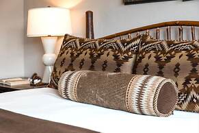 Lookout Drive 5 Bedrooms PLO-6599 by KBM