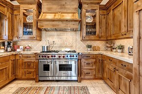 Lookout Drive 5 Bedrooms PLO-6599 by KBM