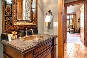 Lookout Drive 5 Bedrooms PLO-6599 by KBM