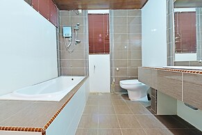 OYO 90595 Pelangi Beach Resort Cherating