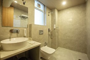 Hotel Sakura by Maps, GURGAON