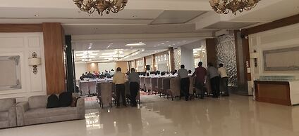 Hotel Sakura by Maps, GURGAON