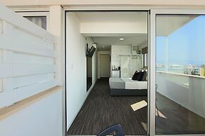 Phaedrus Living Luxury Suite Nicosia 503