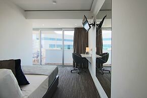 Phaedrus Living Luxury Suite Nicosia 504