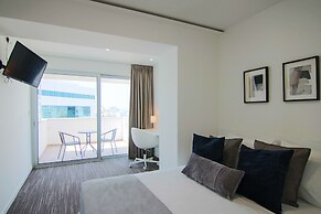 Phaedrus Living Luxury Suite Nicosia 506