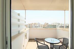 Phaedrus Living Luxury Suite Nicosia 508