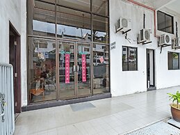 Super OYO 90599 Villa De Rose