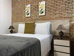 B & A Suites Inn