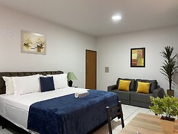 B & A Suites Inn