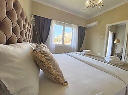 Check Point - Acropolis View A