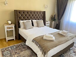 Check Point - Acropolis View A