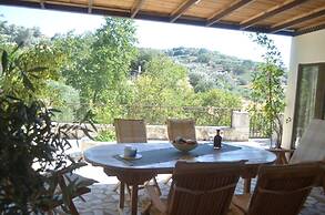 Stone Countryhouse Paliama by the River in s Crete