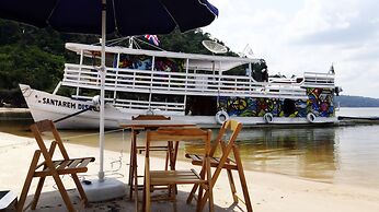 Gorgeous Converted Fishing Vessel in Alter do Chao