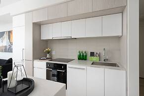 Designer 1BR plus Study Suite