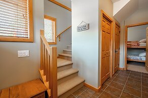 Bear's Paw Chalet - Amazing Location & Ski In/out