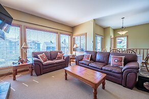 Bear's Paw Chalet - Amazing Location & Ski In/out