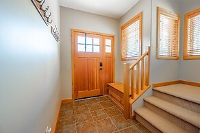 Bear's Paw Chalet - Amazing Location & Ski In/out