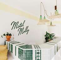 Motel Molly