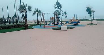 New And Furnished Apartment 5 Min From Beach On Foot