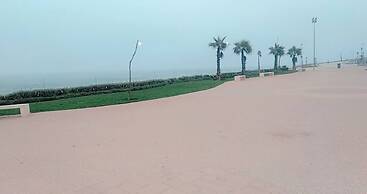 New And Furnished Apartment 5 Min From Beach On Foot