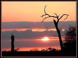 Amanzimlotzi Riverside Bush Camp