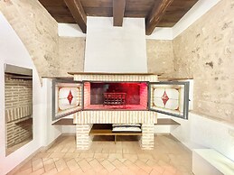 Fab Villa With Fenced Pool, Huge Grounds, Mediation Park, Child Activi