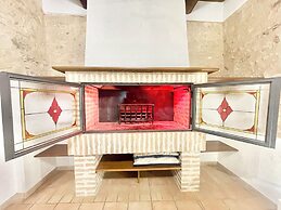 Fab Villa With Fenced Pool, Huge Grounds, Mediation Park, Child Activi