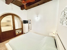 Fab Villa With Fenced Pool, Huge Grounds, Mediation Park, Child Activi