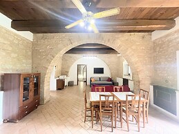 Fab Villa With Fenced Pool, Huge Grounds, Mediation Park, Child Activi