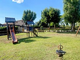 Fab Villa With Fenced Pool, Huge Grounds, Mediation Park, Child Activi