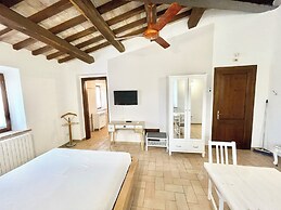 Fab Villa With Fenced Pool, Huge Grounds, Mediation Park, Child Activi