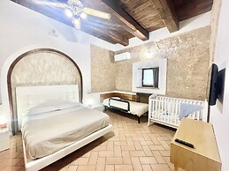 Fab Villa With Fenced Pool, Huge Grounds, Mediation Park, Child Activi