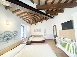 Fab Villa With Fenced Pool, Huge Grounds, Mediation Park, Child Activi