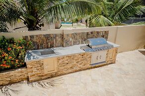 Modern 1-bedroom-apartment 2 km From Eagle Beach