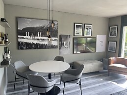 Garden Jewel Design Apartment