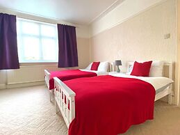 Bright and Spacious 4 Bedroom Home