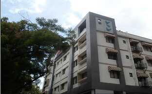 The Metro Park Hotel