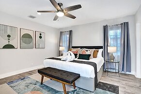 7 Br Home with Pool Gameroom & Soccer