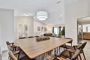 7 Br Home with Pool Gameroom & Soccer