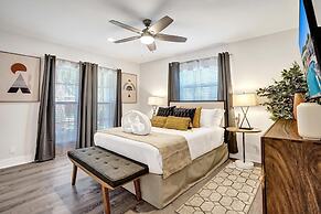 7 Br Home with Pool Gameroom & Soccer