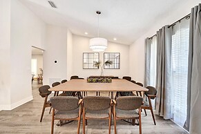 7 Br Home with Pool Gameroom & Soccer