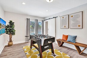7 Br Home with Pool Gameroom & Soccer