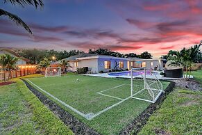 7 Br Home with Pool Gameroom & Soccer