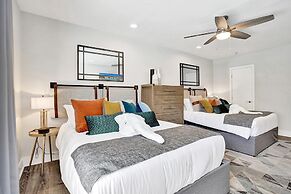 7 Br Home with Pool Gameroom & Soccer