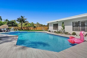 7 Br Home with Pool Gameroom & Soccer